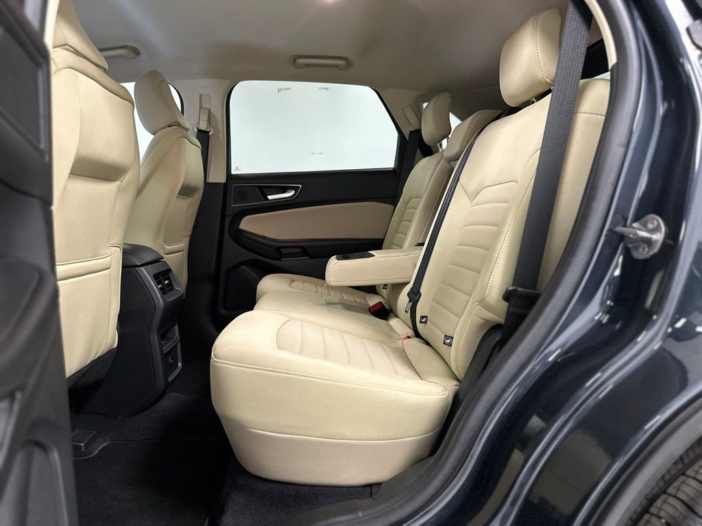 Certified 2024 Ford Edge SE image 18