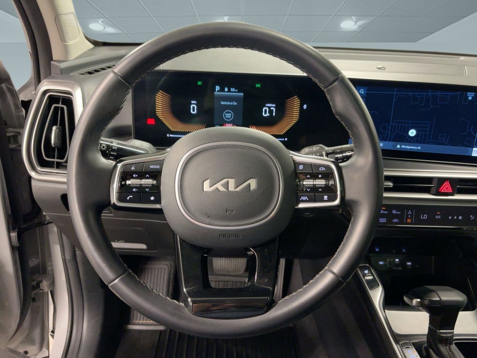 Used 2025 Kia Sorento S w/ Panoramic Sunroof Package image 18