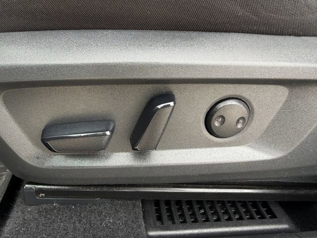 Used 2023 Nissan Rogue SV image 25