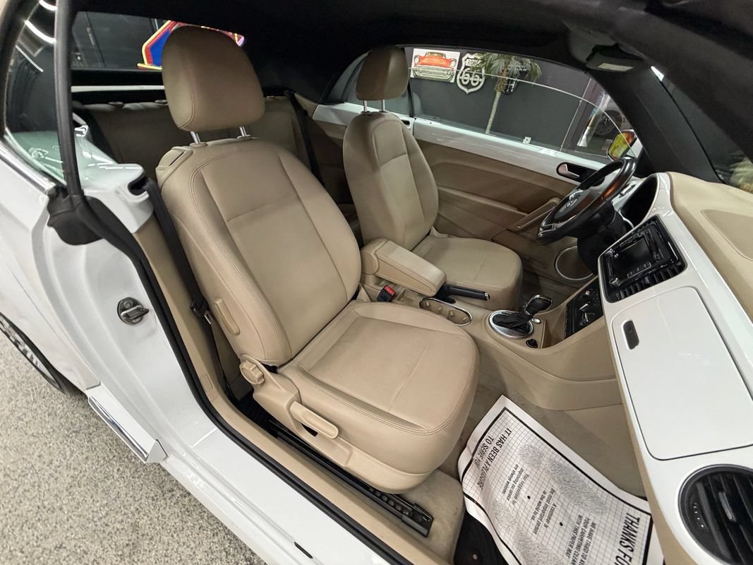 Used 2014 Volkswagen Beetle 1.8T FWD image 18