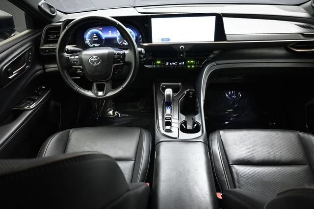Used 2024 Toyota Crown AWD/4WD image 11