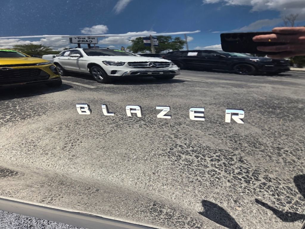 Used 2025 Chevrolet Blazer LT AWD/4WD image 4