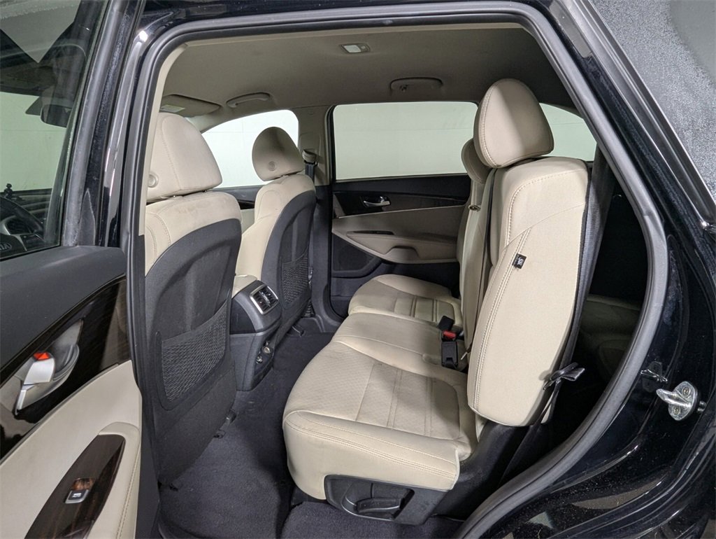 Used 2020 Kia Sorento S image 23