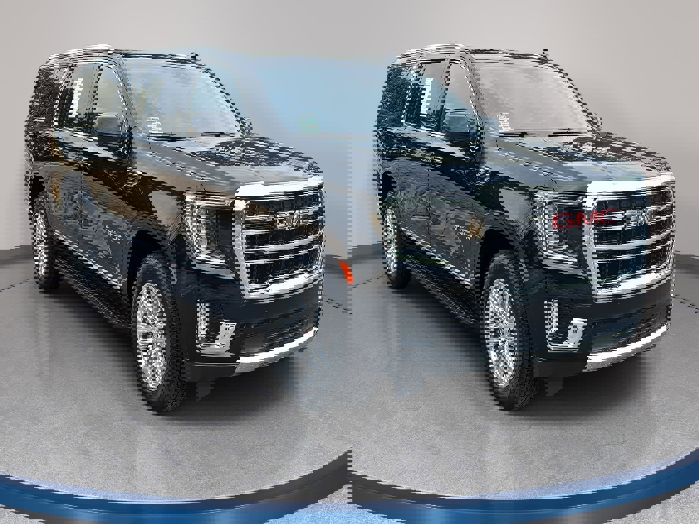 Used 2023 GMC Yukon XL SLT image 3