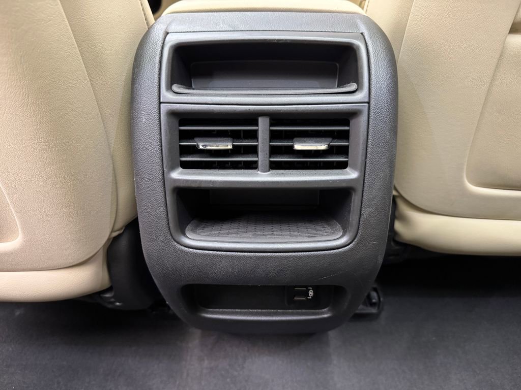 Used 2017 Cadillac XT5 Luxury w/ Driver Awareness Package image 14