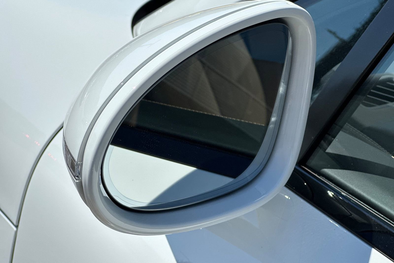 Certified 2023 Porsche Macan S image 41