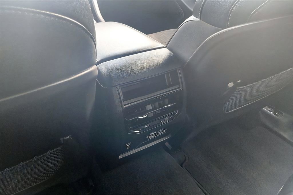 Used 2023 Jeep Grand Cherokee Altitude image 31