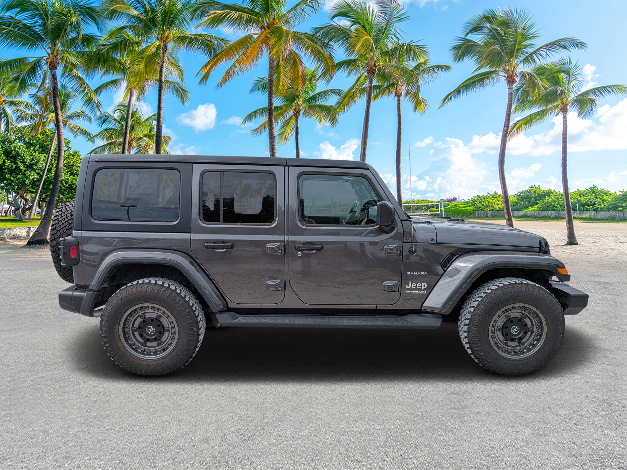 Certified 2022 Jeep Wrangler Unlimited Sahara w/ Dual Top Group image 3