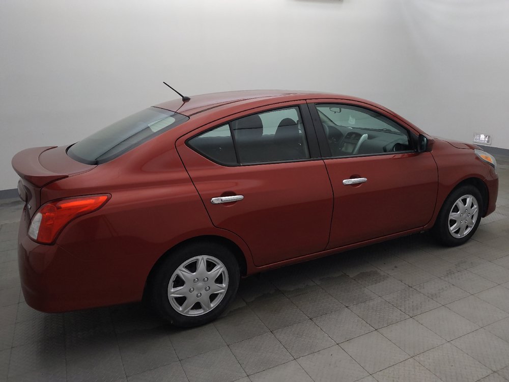 Used 2019 Nissan Versa SV FWD image 10