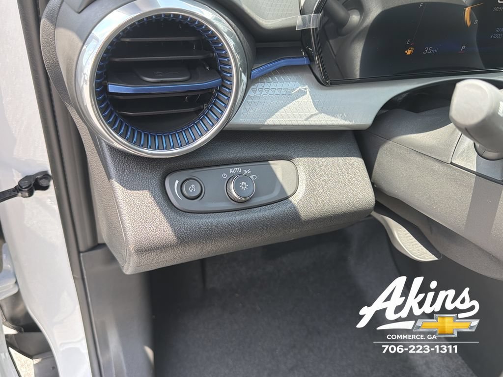New 2026 Chevrolet Trax LT w/ Driver Confidence Package FWD image 12