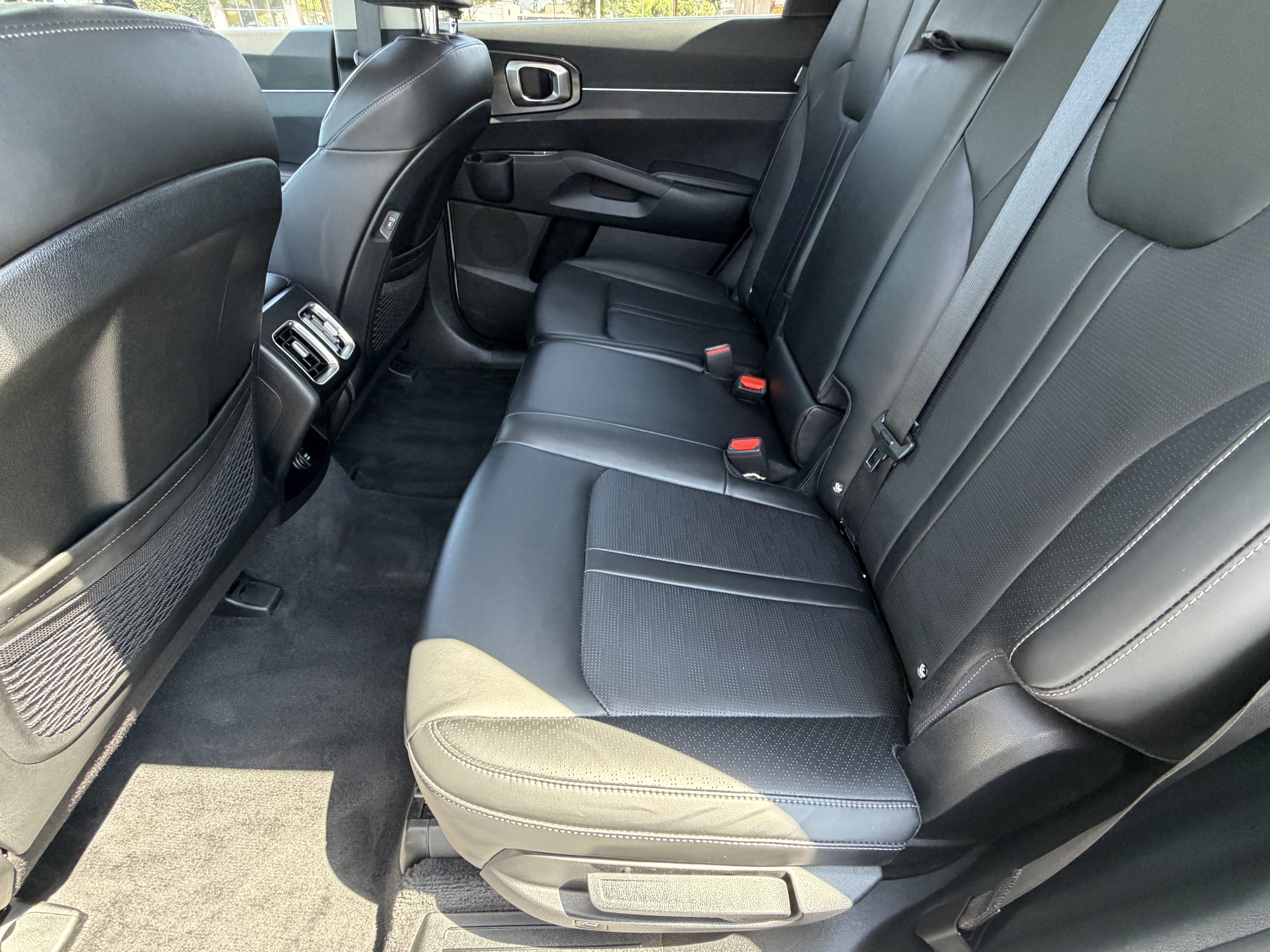 Certified 2025 Kia Sorento S w/ Panoramic Sunroof Package FWD image 28