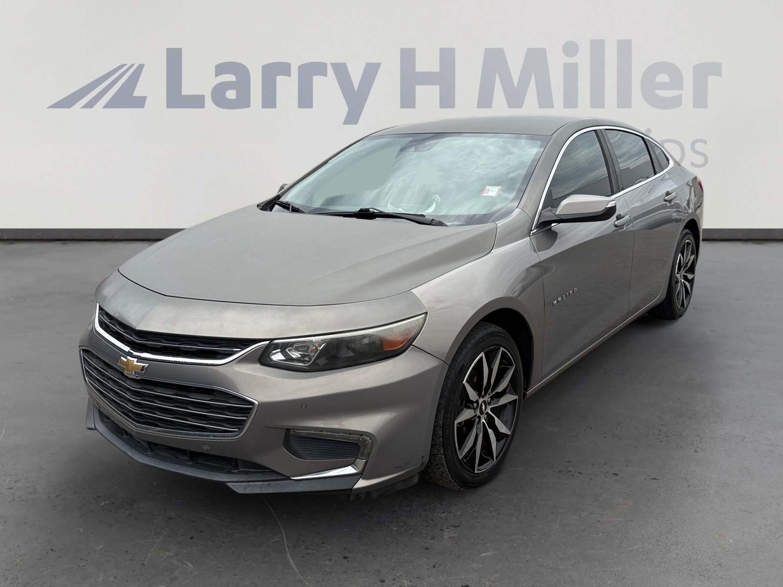 Used 2017 Chevrolet Malibu LT w/ Leather Package FWD video 1
