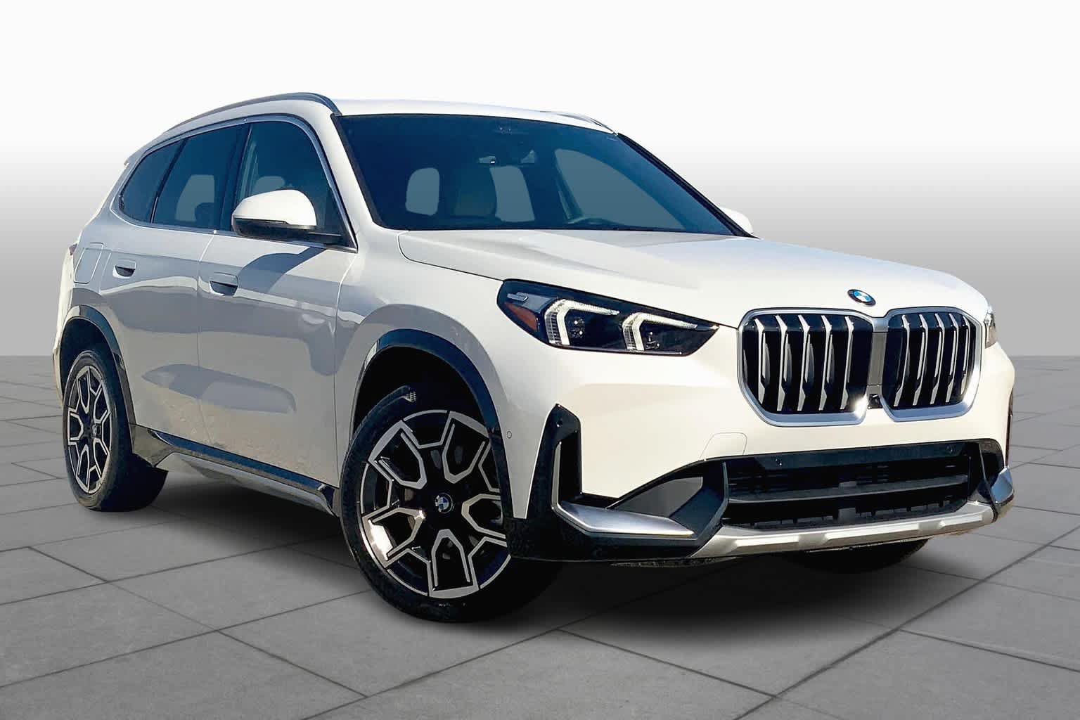 Used 2025 BMW X1 xDrive28i w/ Technology Package AWD/4WD image 2