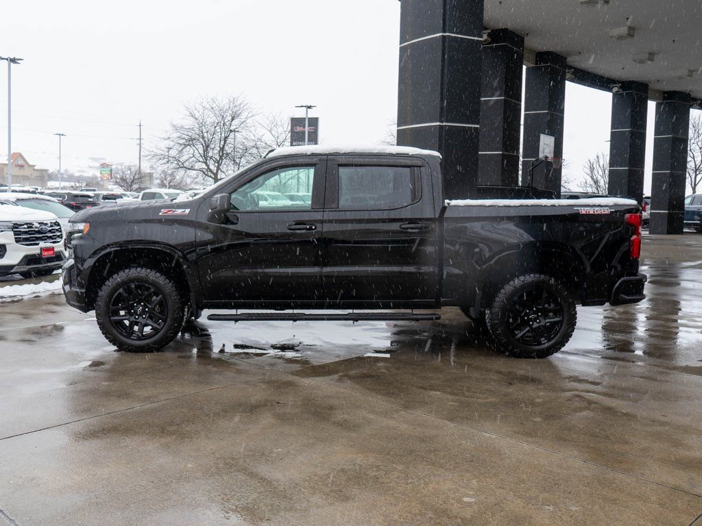 Used 2021 Chevrolet Silverado 1500 LT Trail Boss w/ Bed Protection Package image 4