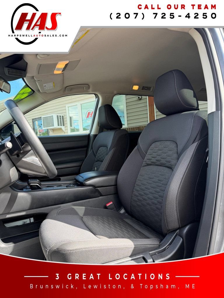 Used 2023 Nissan Pathfinder S AWD/4WD image 11