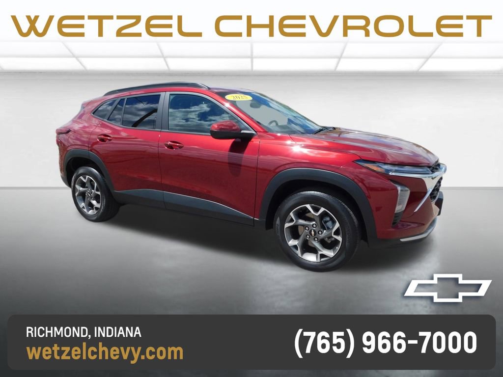 Used 2025 Chevrolet Trax LT w/ LT Convenience Package FWD image 1