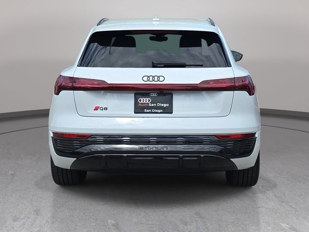 Used 2024 Audi Q8 e-tron Prestige AWD/4WD image 7