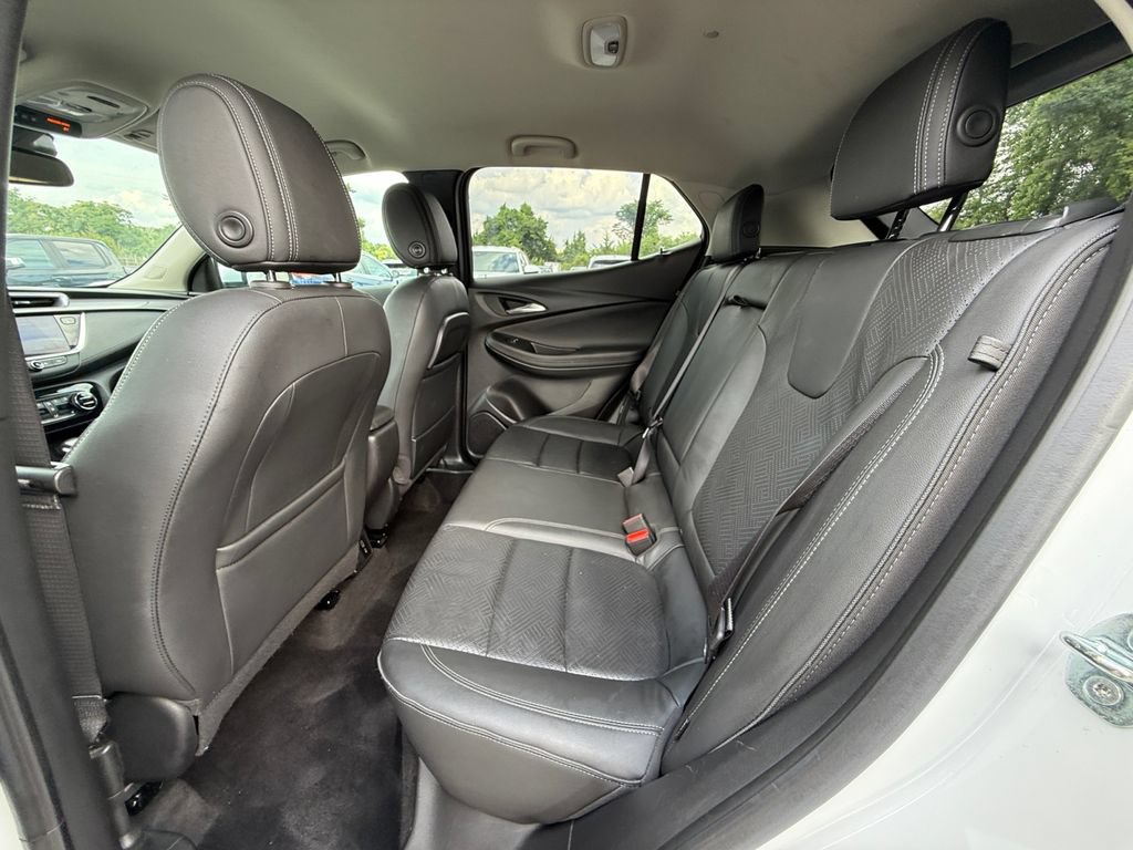 Used 2023 Buick Encore GX Essence FWD image 23