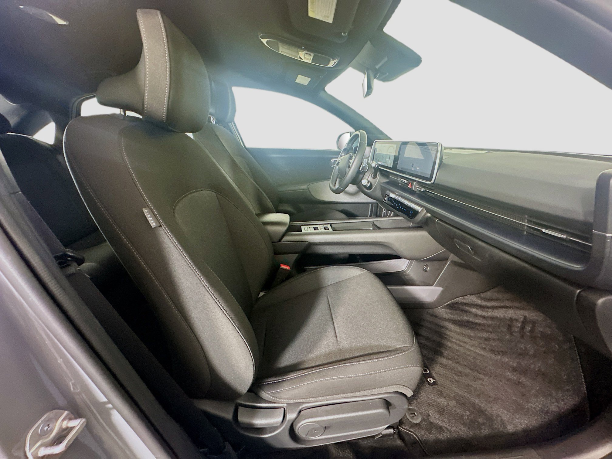 Used 2024 Hyundai Ioniq 6 SEL RWD image 32