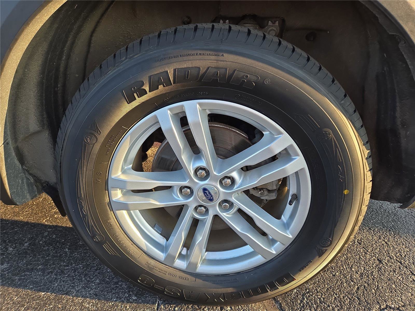 Used 2022 Ford Explorer XLT w/ Equipment Group 202A image 23