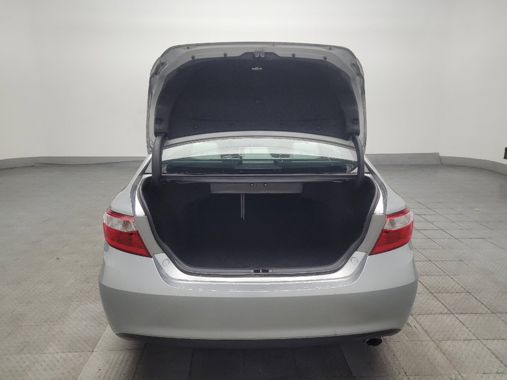 Used 2017 Toyota Camry XLE FWD image 29