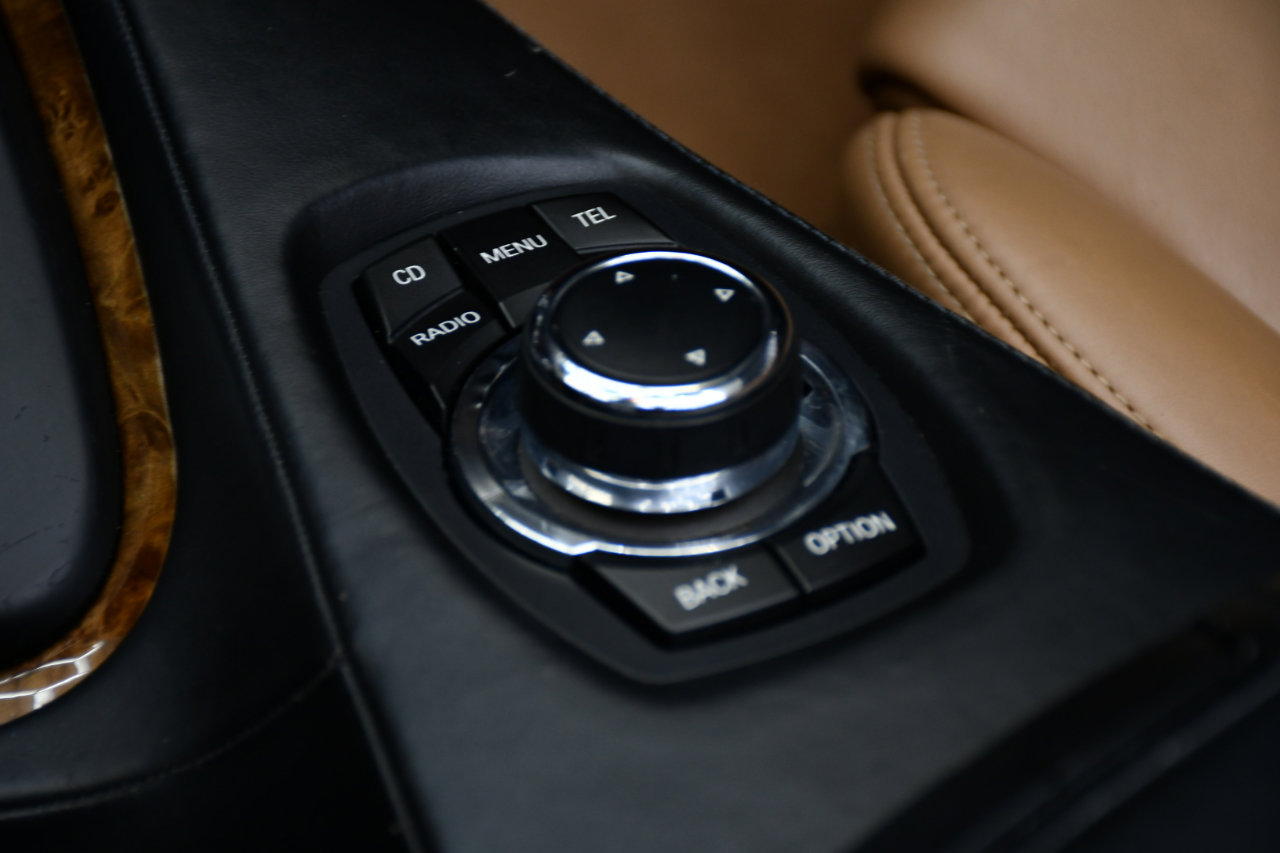 Used 2010 BMW 650i Convertible image 24