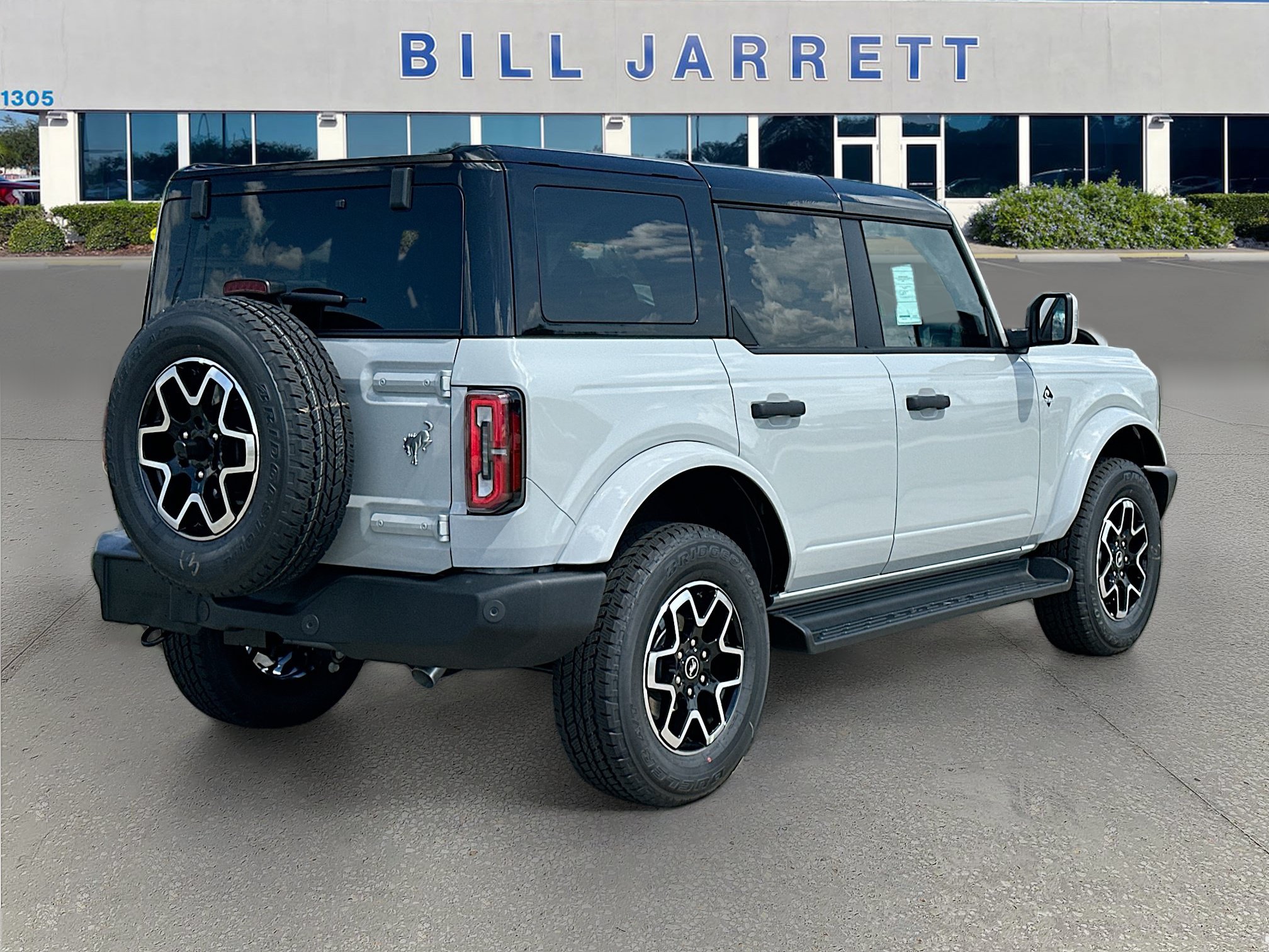 New 2026 Ford Bronco Outer Banks AWD/4WD image 4