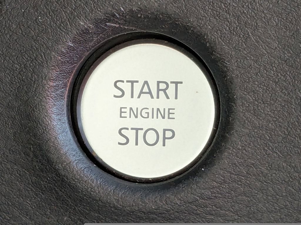 Used 2022 Nissan Frontier PRO-4X image 31