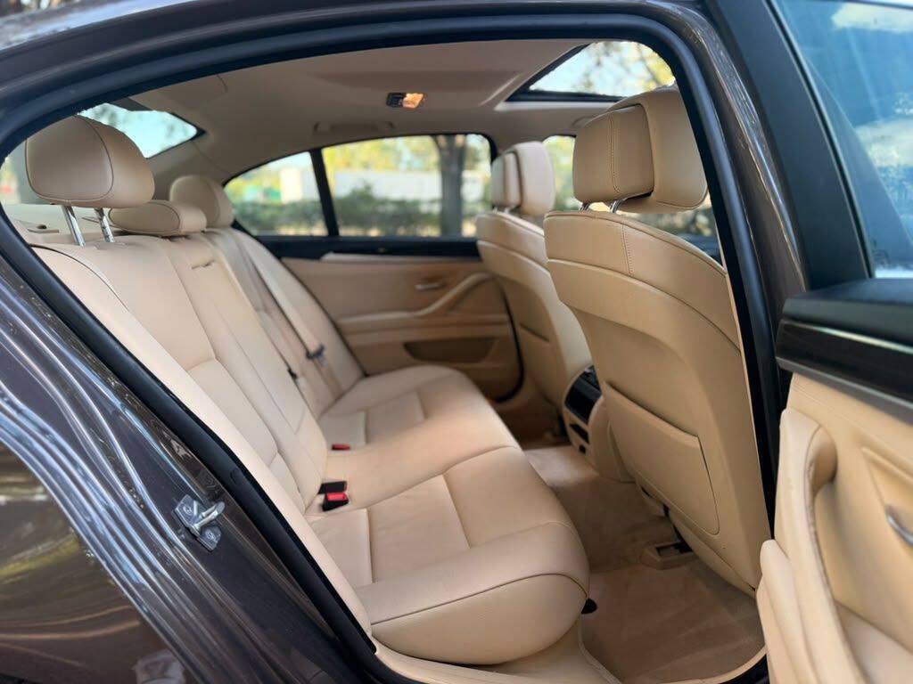 Used 2012 BMW 528i Sedan RWD image 12