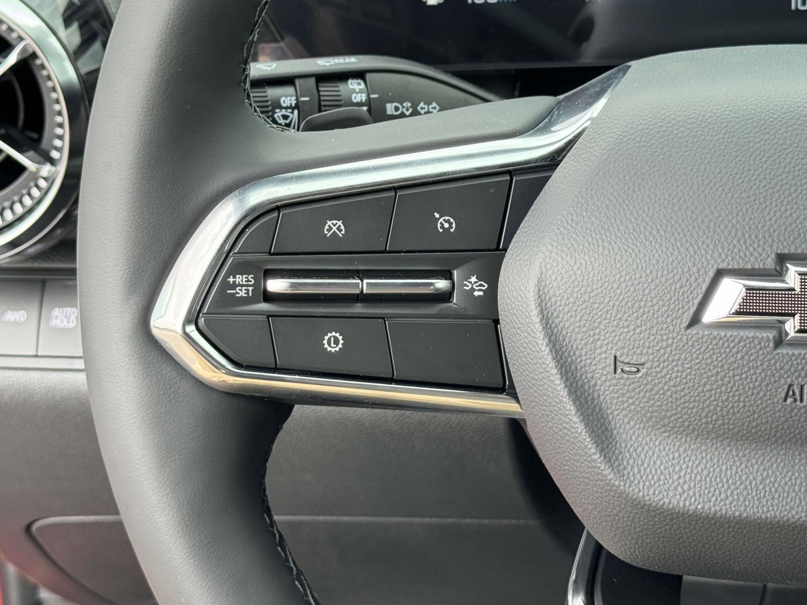 New 2026 Chevrolet Equinox LT w/ Midnight Edition image 8