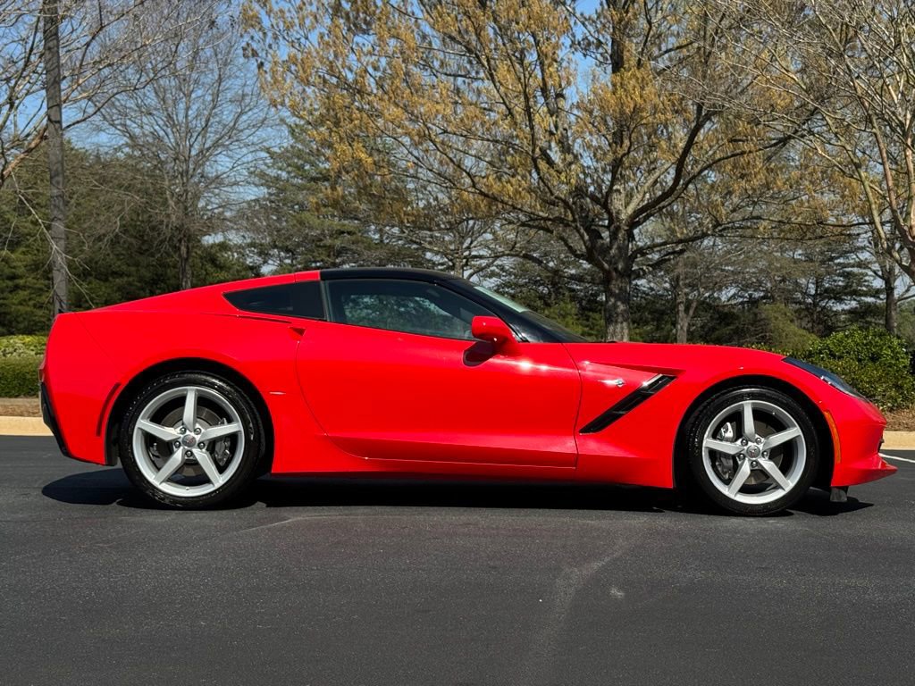 Used 2014 Chevrolet Corvette Stingray Coupe w/ 2LT Preferred Equipment Group image 2