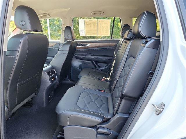 Certified 2024 Volkswagen Atlas SE image 10
