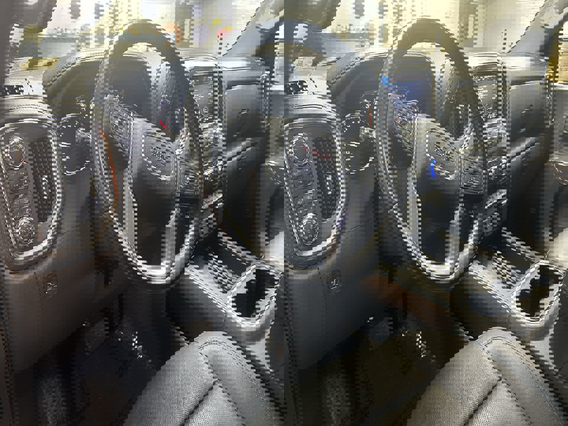 Certified 2022 GMC Sierra 1500 SLT w/ SLT Premium Plus Package image 11