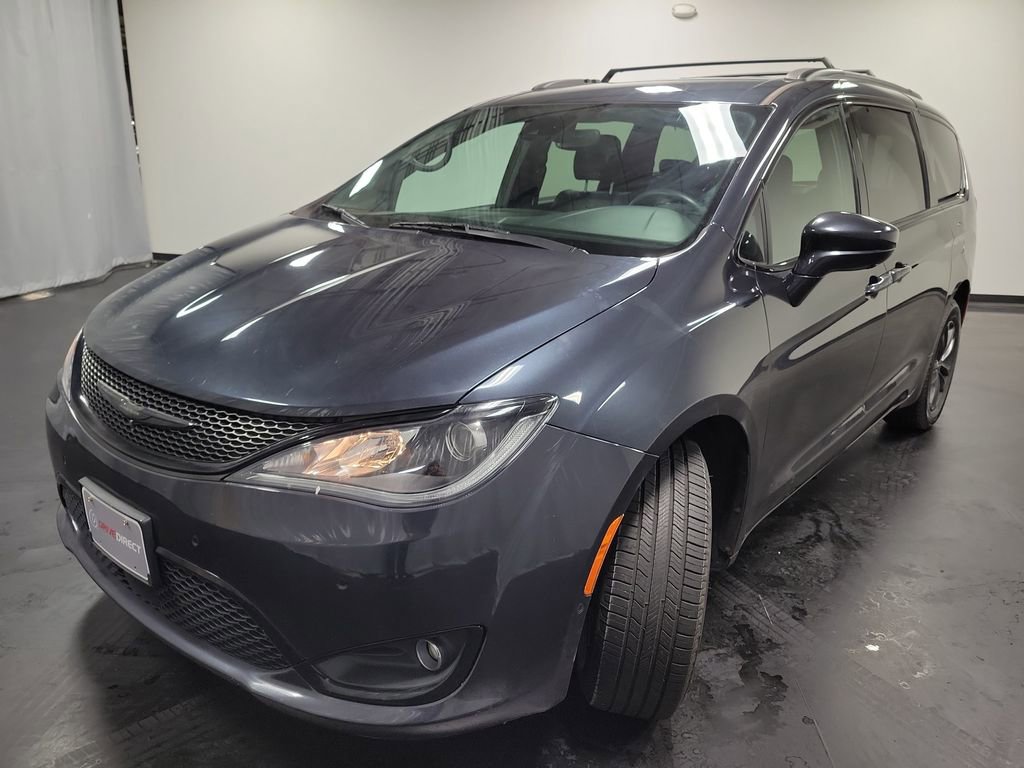 Used 2020 Chrysler Pacifica Touring-L w/ Advanced Safetytec Group image 5
