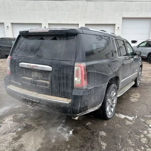 Used 2015 GMC Yukon XL Denali w/ Touring Package AWD/4WD image 2