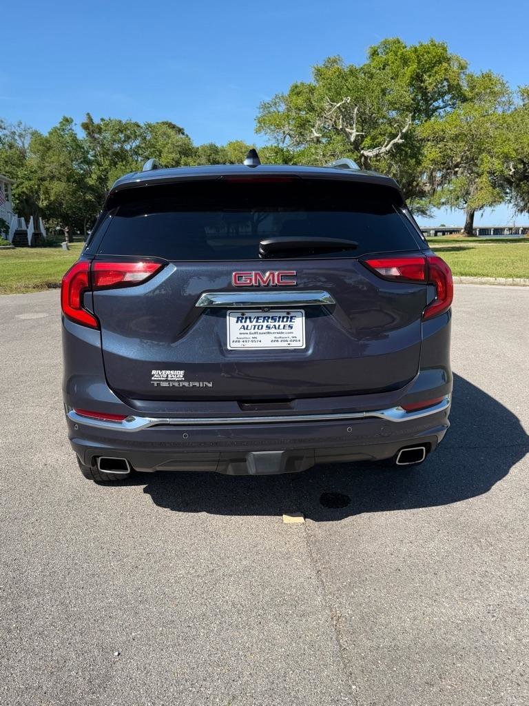 Used 2019 GMC Terrain Denali w/ Advanced Safety Package FWD image 4
