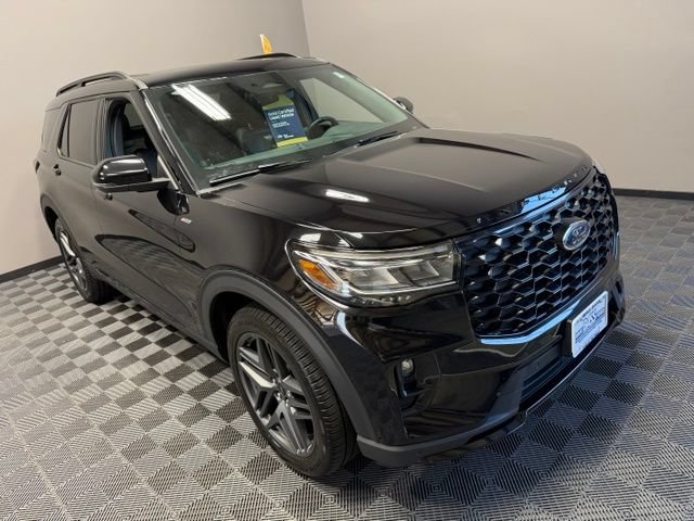Used 2025 Ford Explorer ST-Line w/ Premium Package AWD/4WD image 2