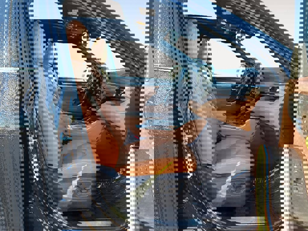 Used 2020 Toyota Highlander Platinum image 10