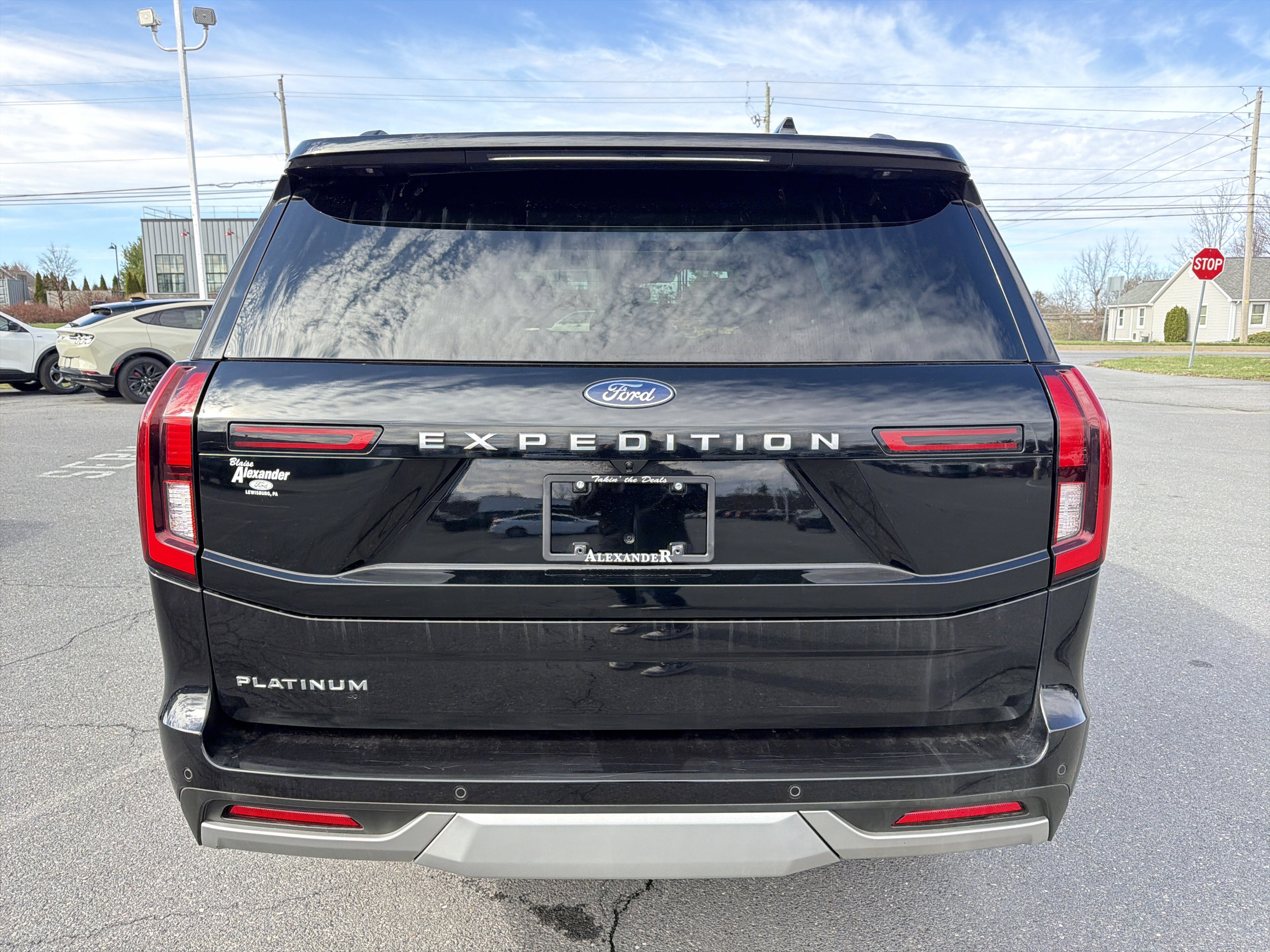 Certified 2025 Ford Expedition Platinum w/ Driver's Package image 4