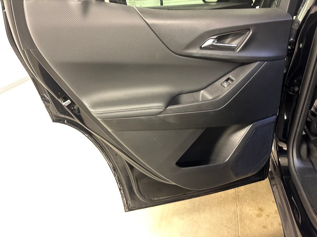 Used 2026 Chevrolet Equinox LT FWD image 26