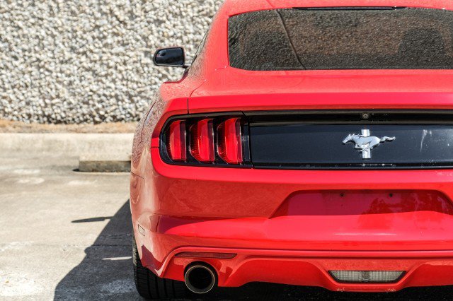 Used 2017 Ford Mustang Coupe RWD image 37
