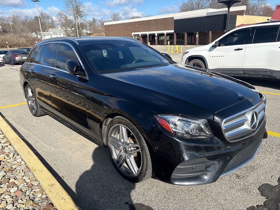 Used 2018 Mercedes-Benz E 400 4MATIC Wagon image 3