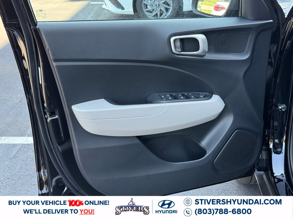 New 2026 Hyundai Venue SEL FWD image 23