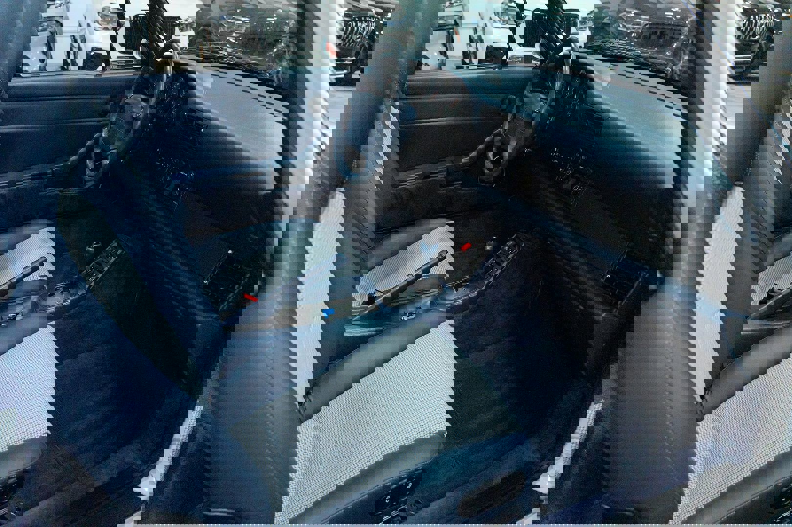 Used 1997 Porsche 911 Cabriolet image 32