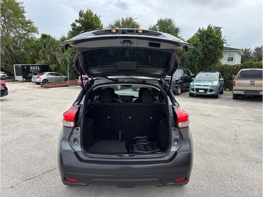 Used 2019 Nissan Kicks SV FWD image 35