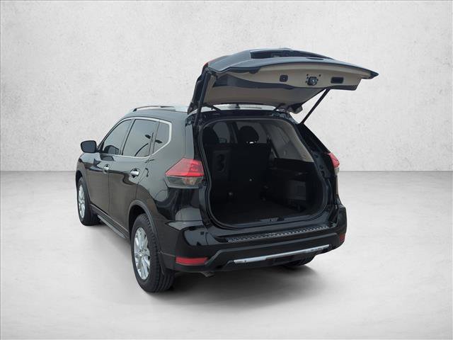 Used 2018 Nissan Rogue SV image 10