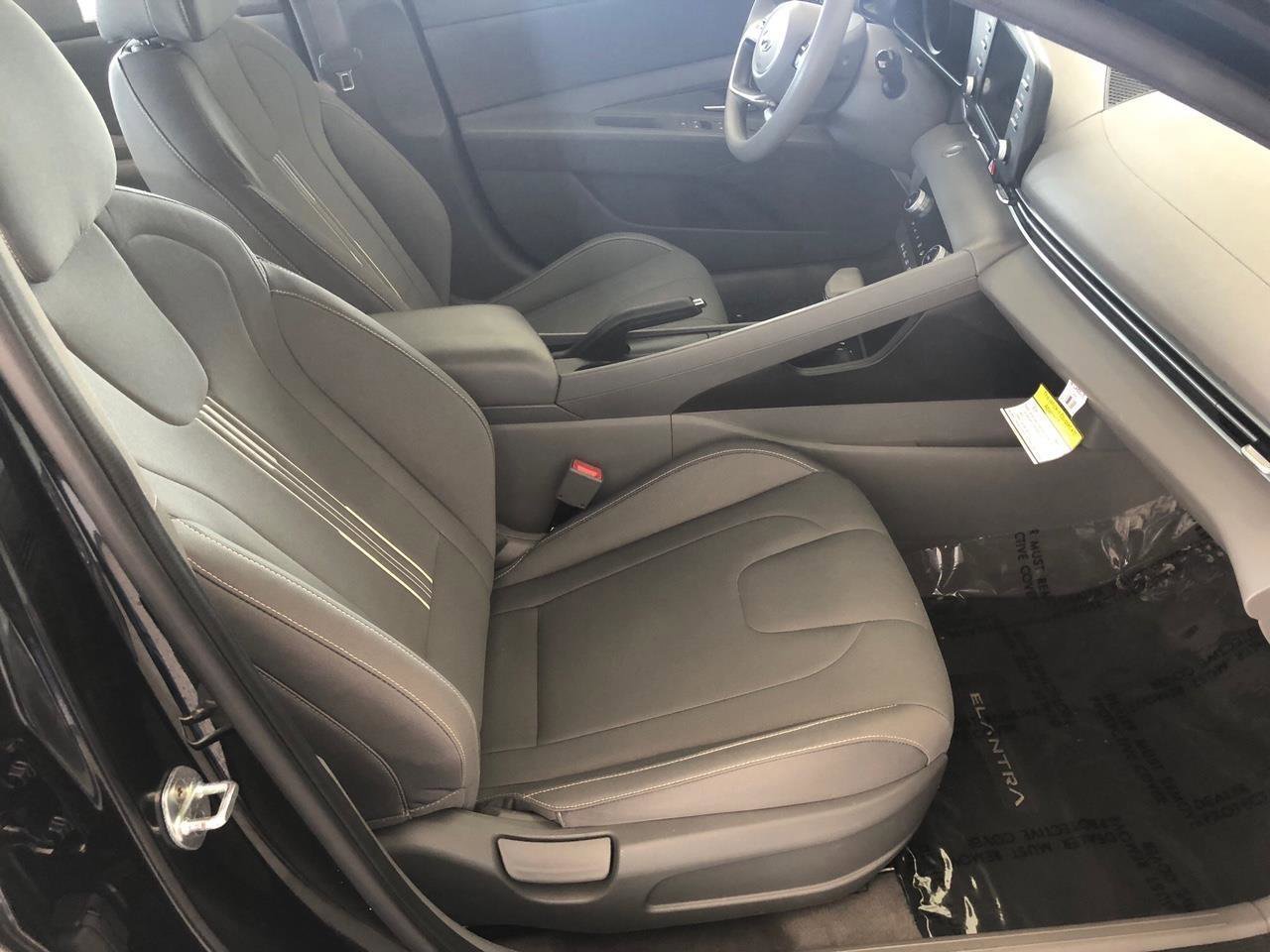 Used 2021 Hyundai Elantra SEL FWD image 10
