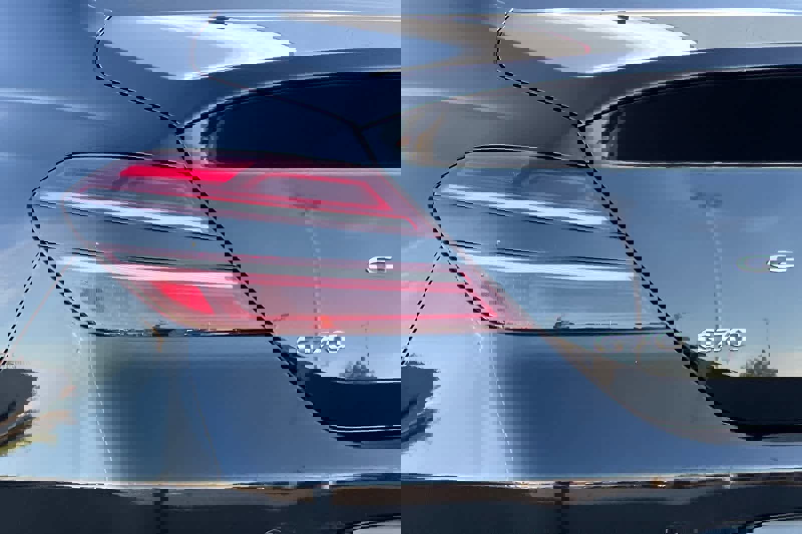 Used 2022 Genesis G70 2.0T image 32