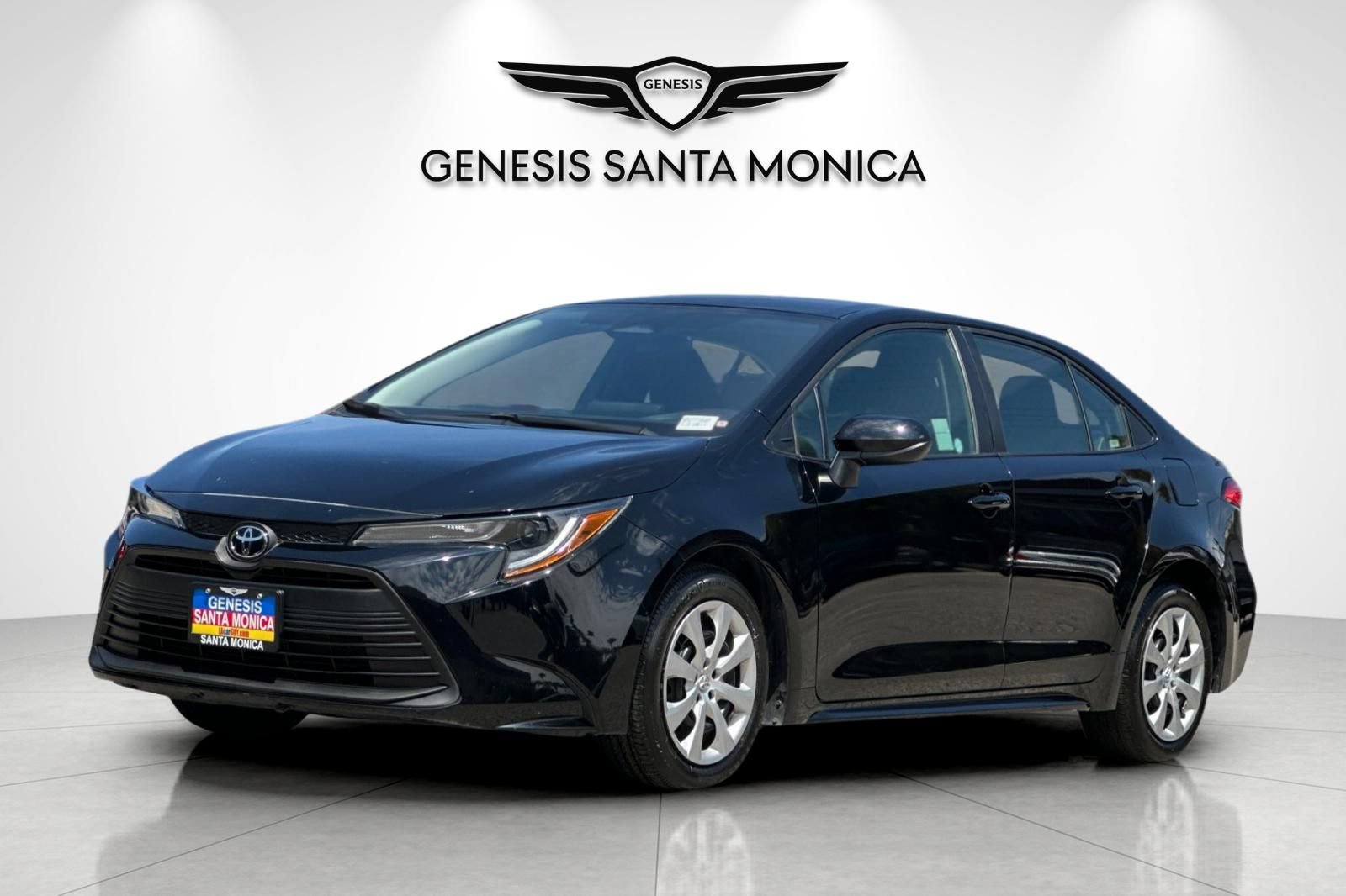 Used 2025 Toyota Corolla LE FWD image 9