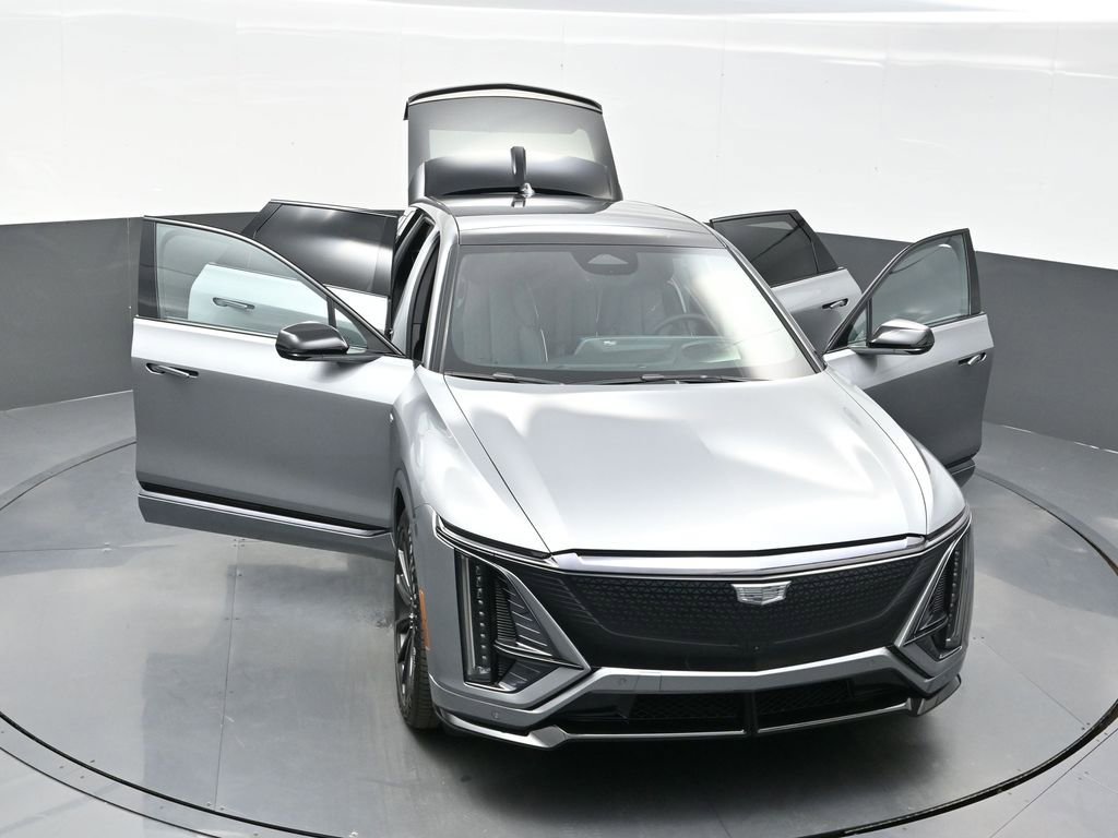 New 2026 Cadillac Lyriq V w/ LPO, Floor Liner Package AWD/4WD image 34